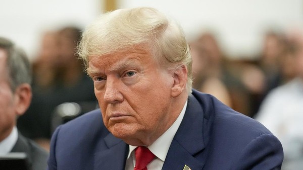 Trump Warns NYC Over Mamdani Dispute